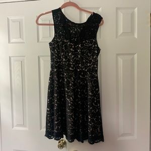 Black and cream dress. Size xs